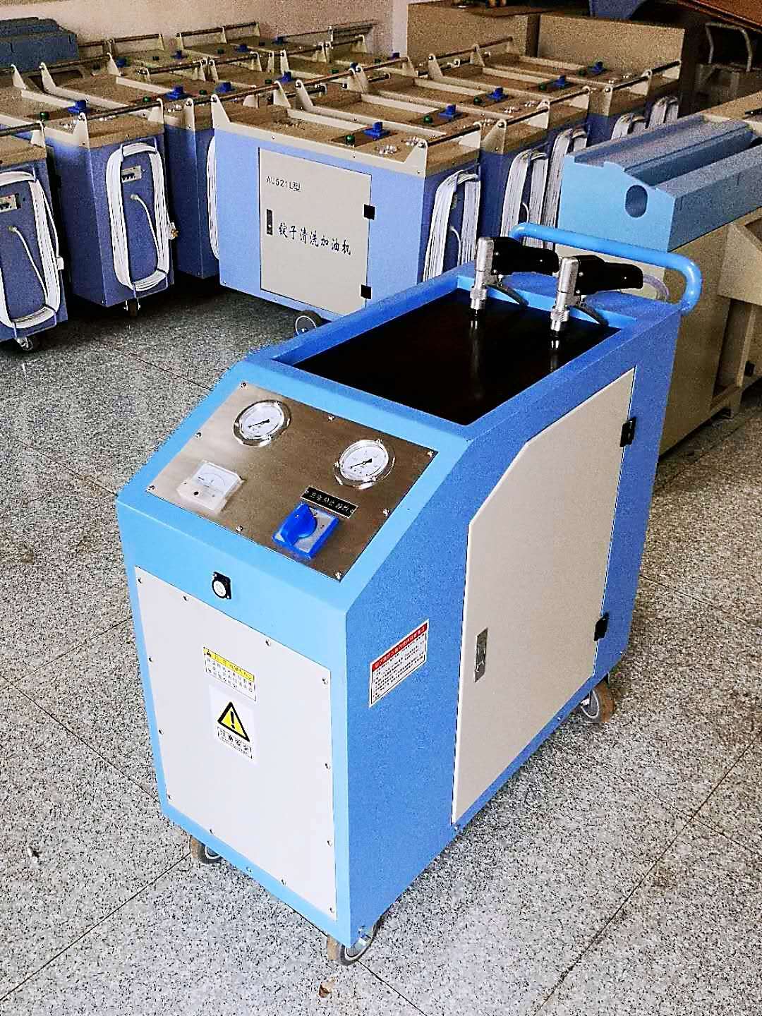 AU521G型錠子清洗加油機(充電式,低噪音,無需電線)